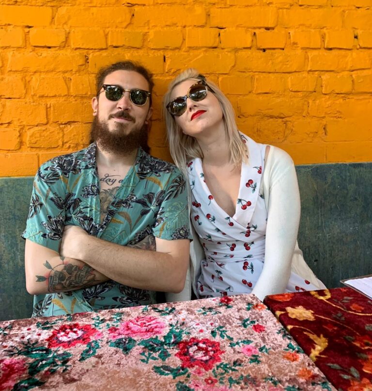 Meet Dan and Jess Saunders, our globetrotting Stroudies