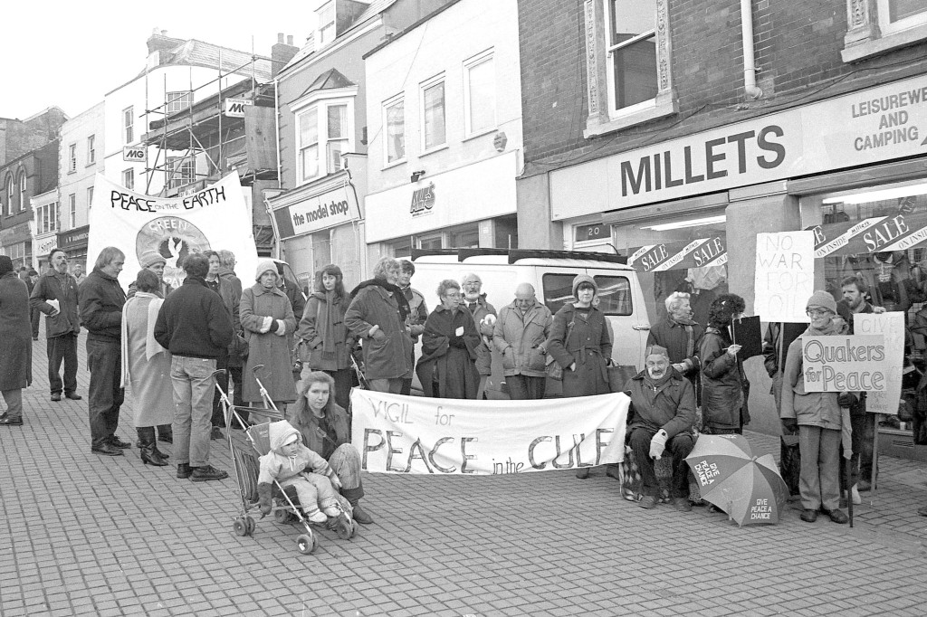 img280 gulf protest 1991 | Obituary: John Marjoram - a life of dedication and pacifism